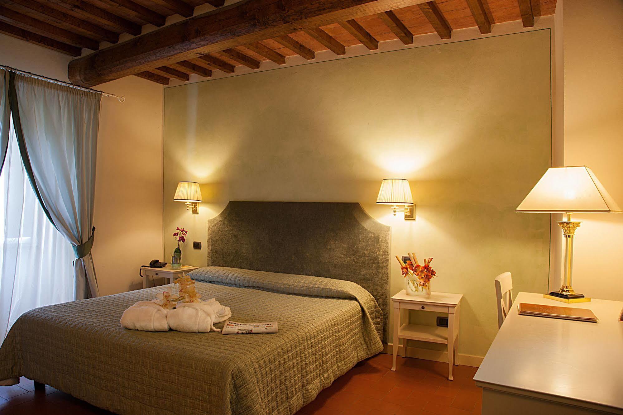 Borgo Sant'Ippolito Country Hotel Ginestra Fiorentina Bagian luar foto