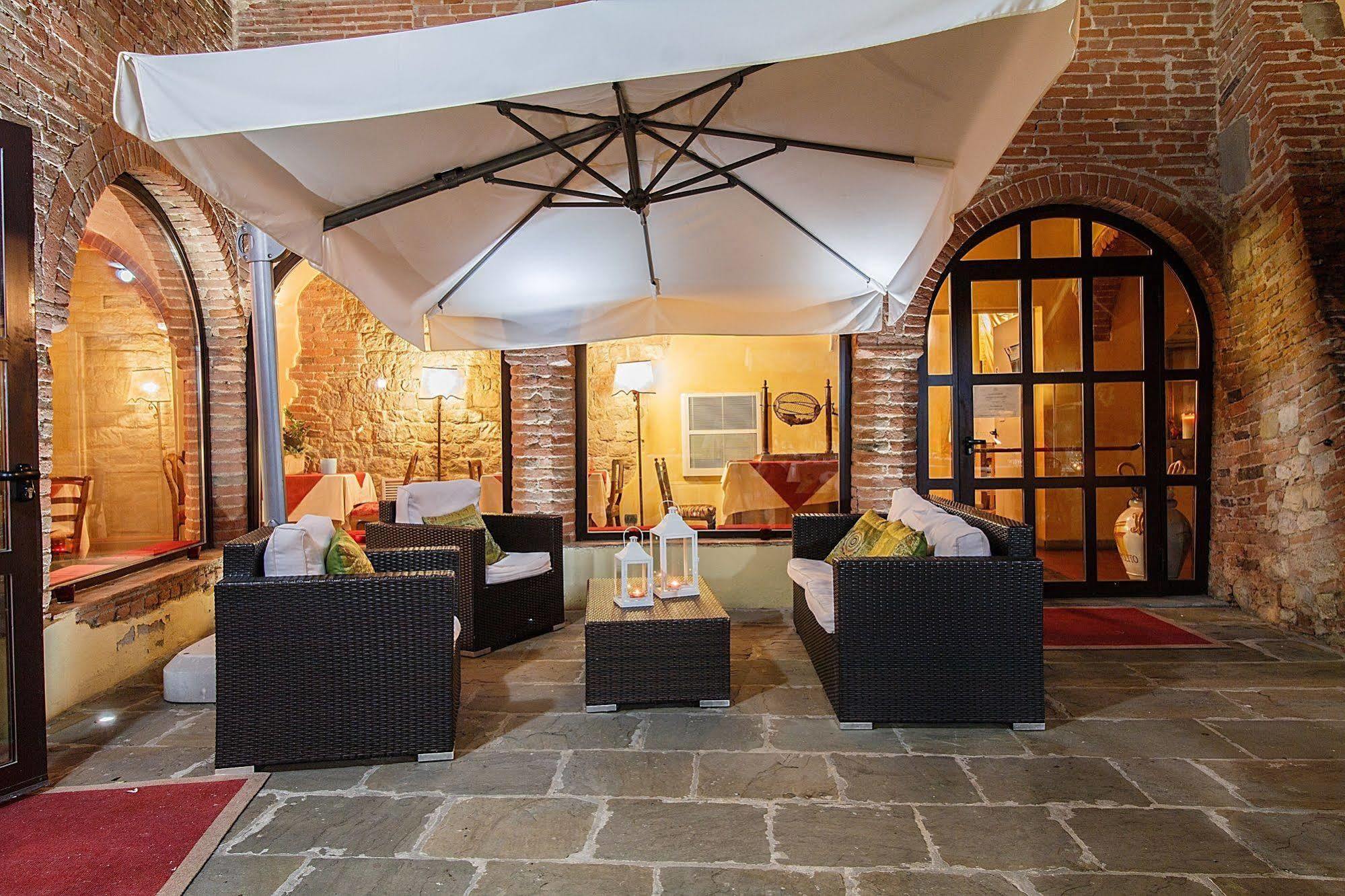 Borgo Sant'Ippolito Country Hotel Ginestra Fiorentina Bagian luar foto